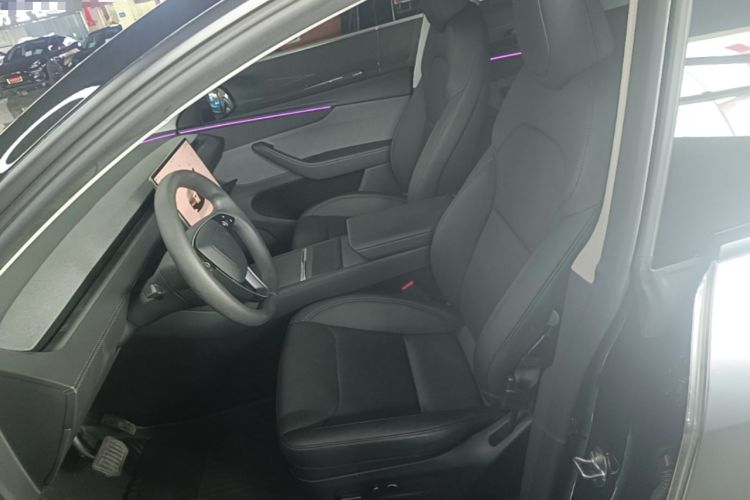 Used Tesla Model Y 2025 Rear-Wheel-Drive Version Left Front Seat