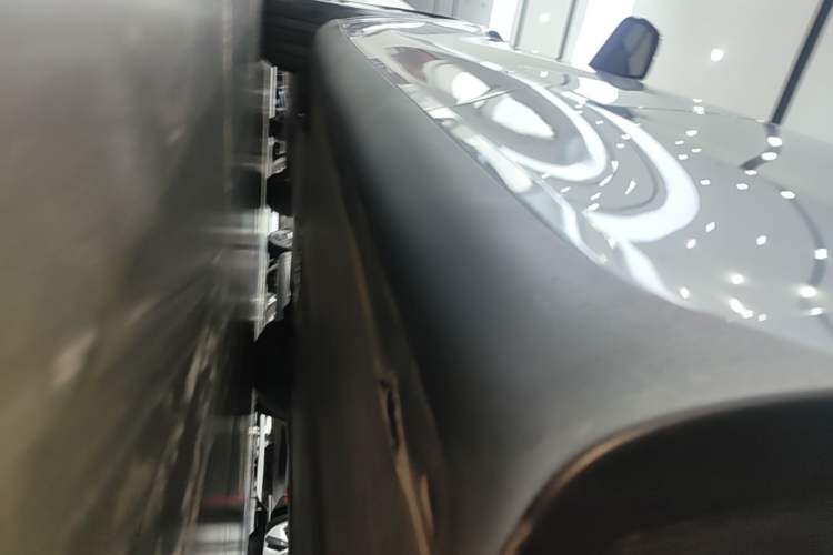 Used Tesla Model Y 2025 Rear-Wheel-Drive Version Left Side Sill