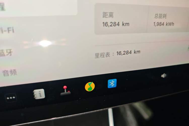 Used Tesla Model Y 2025 Rear-Wheel-Drive Version Odometer Close Up