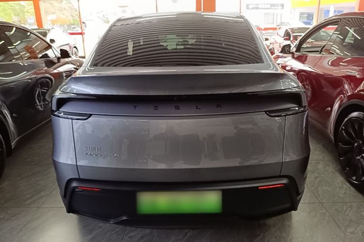 Used Tesla Model Y 2025 Long-Range All-Wheel-Drive Version Rear