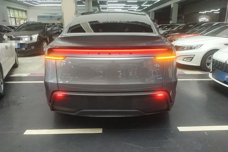 Used Tesla Model Y 2025 Rear-Wheel-Drive Version Rear
