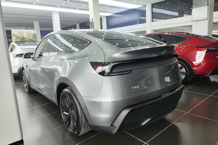 Used Tesla Model Y 2025 Rear-Wheel-Drive Version Rear Left 45 Deg