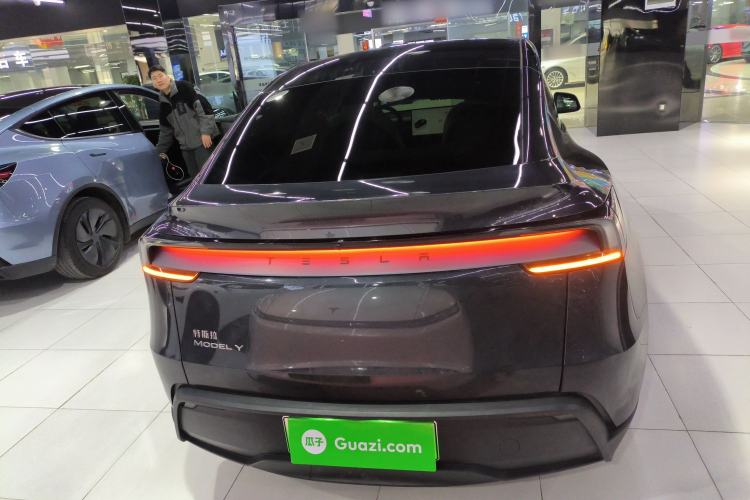 Used Tesla Model Y 2025 Rear-Wheel-Drive Version Rear