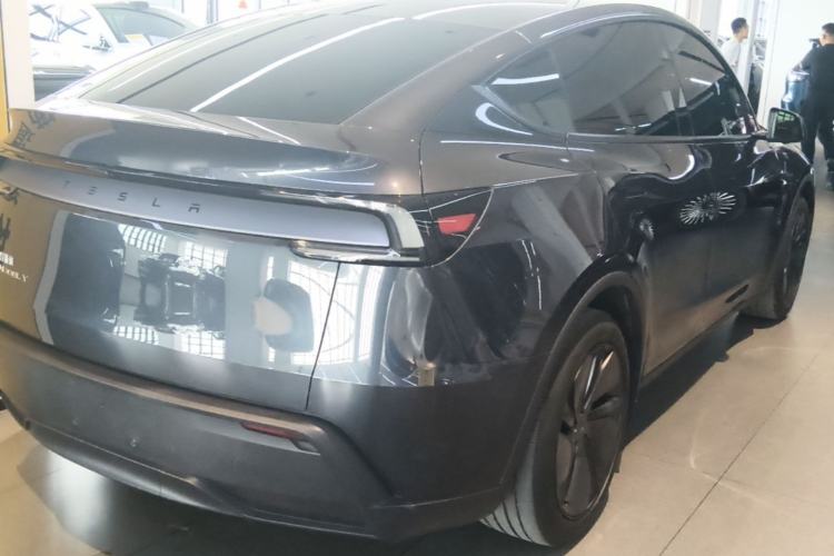 Used Tesla Model Y 2025 Rear-Wheel-Drive Version Rear Right 45 Deg