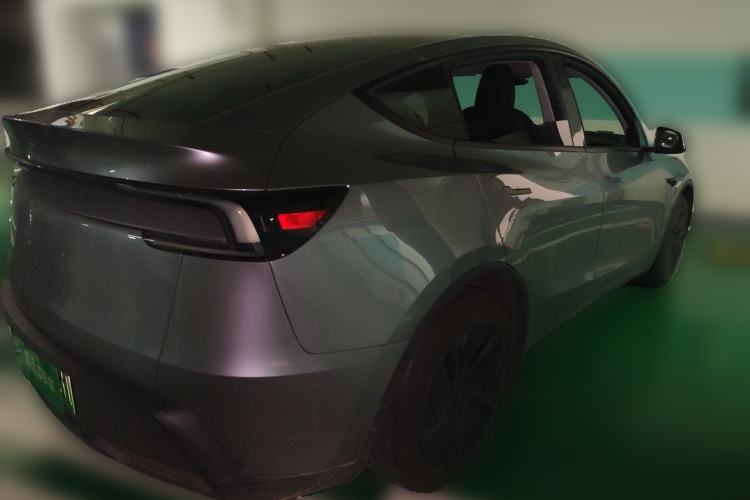 Used Tesla Model Y 2025 Rear-Wheel-Drive Version Rear Right 45 Deg