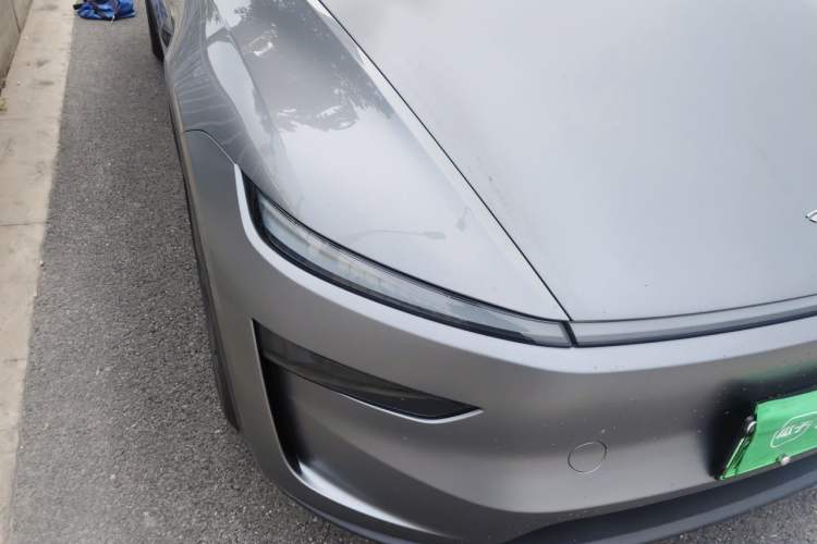 Used Tesla Model Y 2025 Updated Version Long-Range All-Wheel Drive Right Front Headlight