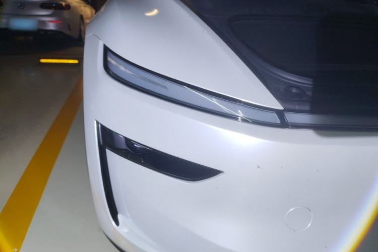 Used Tesla Model Y 2025 Long-Range All-Wheel Drive First Edition Right Front Headlight