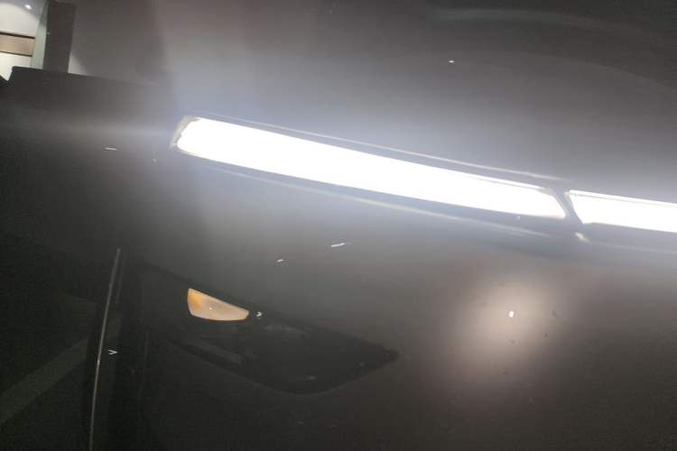 Used Tesla Model Y 2025 Updated Version Long-Range All-Wheel Drive Right Front Headlight