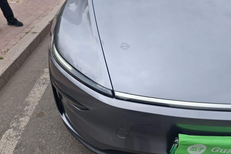 Used Tesla Model Y 2025 Long-Range All-Wheel Drive First Edition Right Front Headlight
