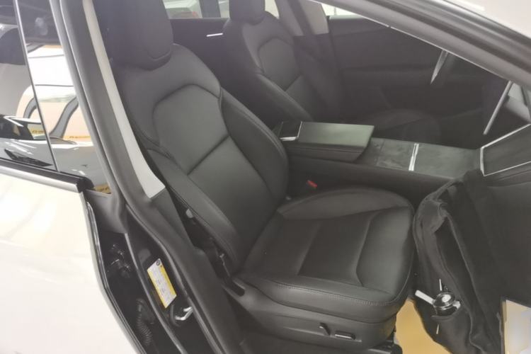 Used Tesla Model Y 2025 Long-Range All-Wheel Drive First Edition Right Front Seat