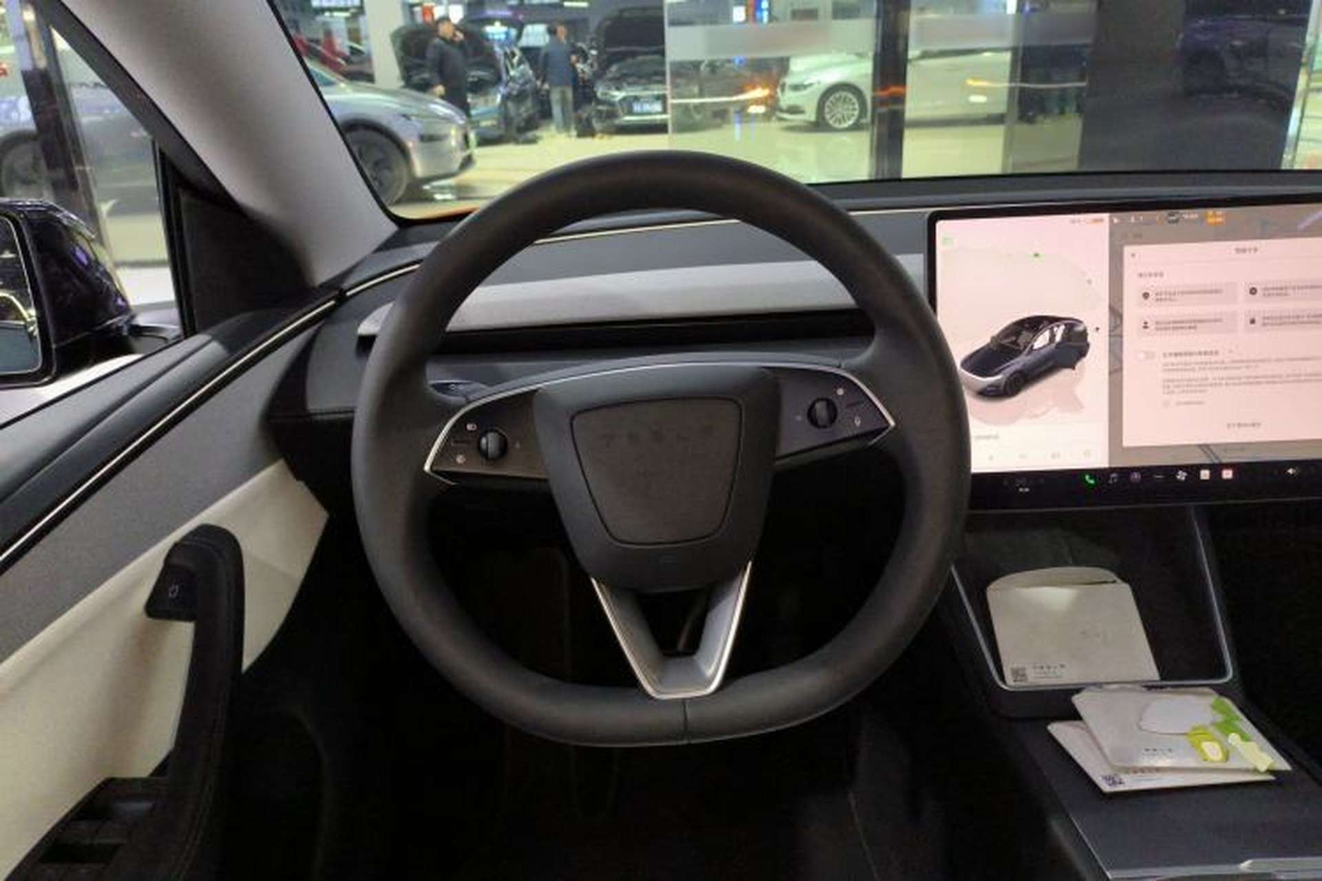 Used Tesla Model Y 2025 Rear-Wheel-Drive Version Steering Wheel