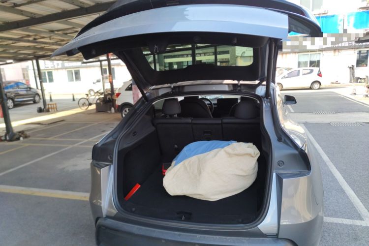 Used Tesla Model Y 2025 Rear-Wheel-Drive Version Trunk