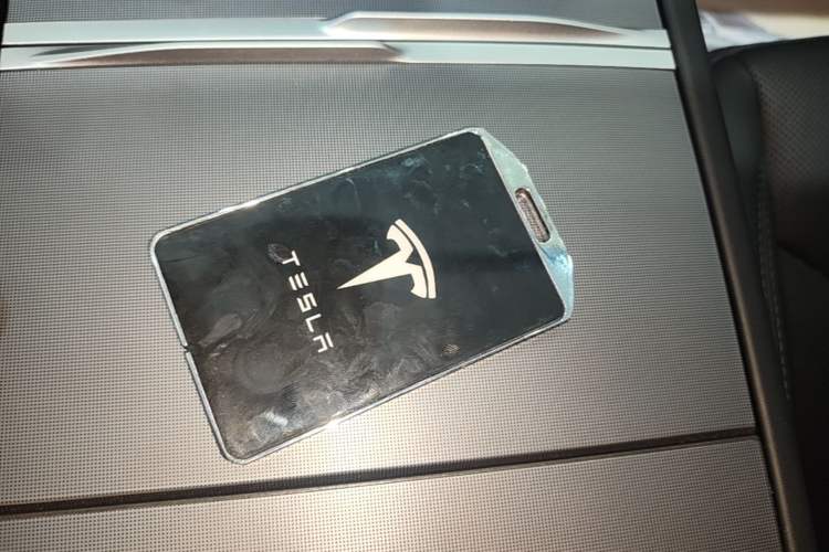 Used Tesla Model Y 2025 Rear-Wheel-Drive Version Vehicle Key