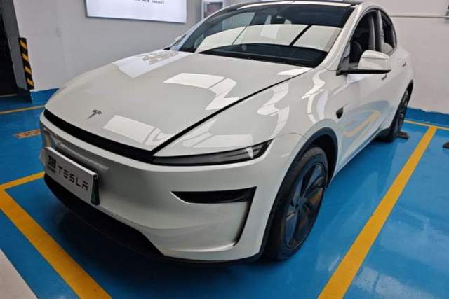 Used Tesla Model Y 2025 Rear-Wheel-Drive Version