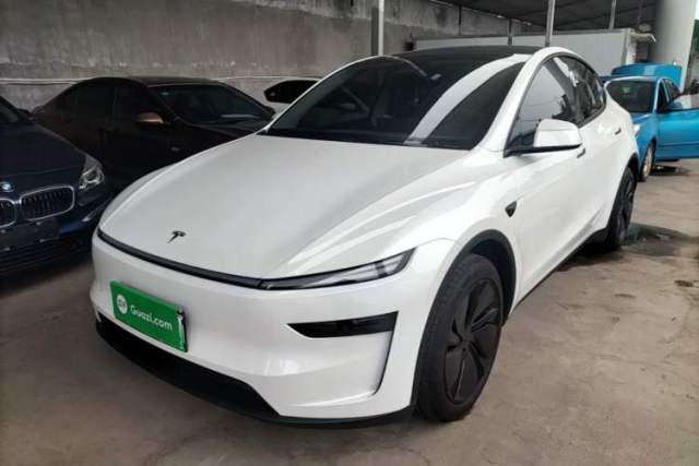 Used Tesla Model Y 2025 Rear-Wheel Drive First Edition