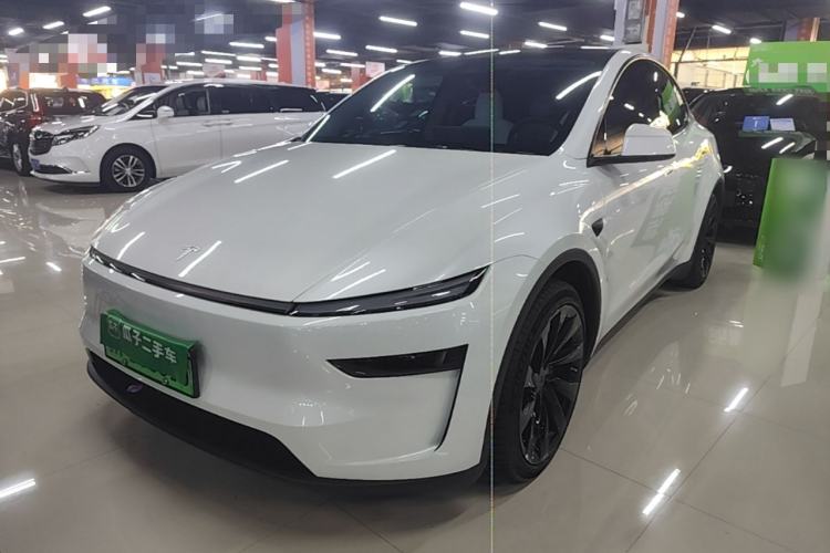 Tesla Model Y 2025 Long-Range All-Wheel Drive First Edition