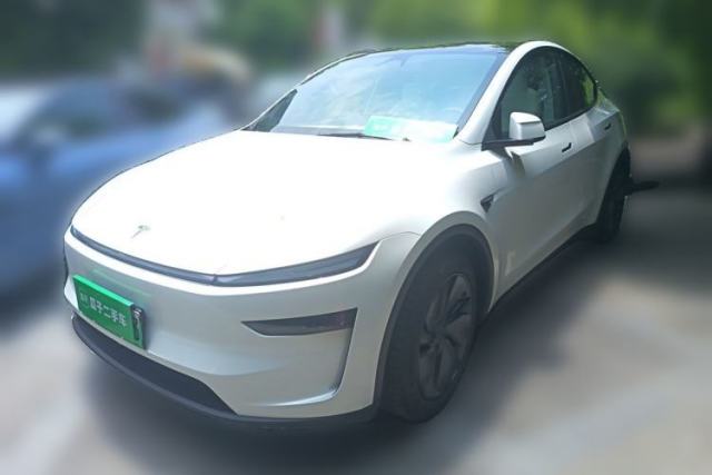 Used Tesla Model Y 2025 Long-Range All-Wheel-Drive Version