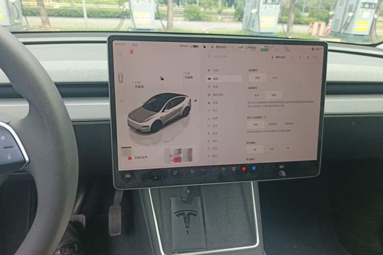 Used Tesla Model Y 2025 Rear-Wheel-Drive Version Audio And AC Panel