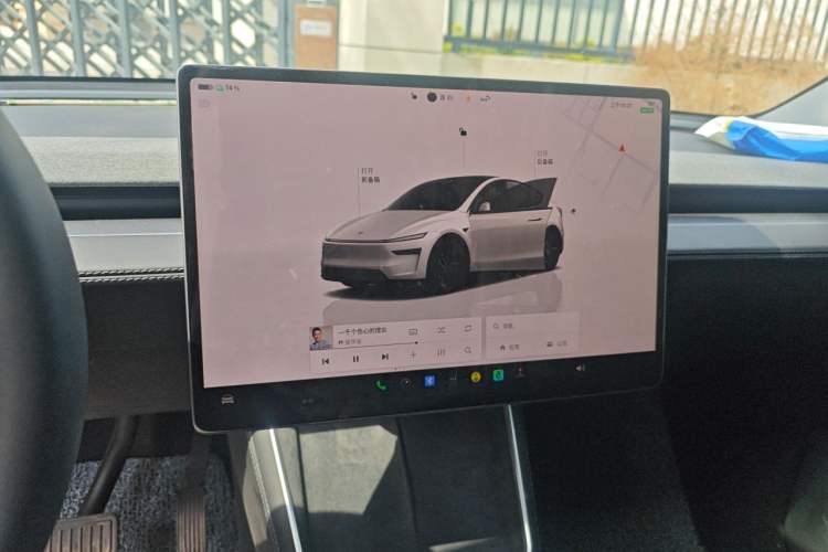 Used Tesla Model Y 2025 Rear-Wheel Drive First Edition Audio And AC Panel