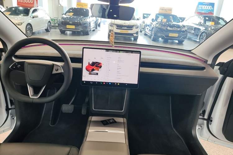 Used Tesla Model Y 2025 Long-Range All-Wheel Drive First Edition Audio And AC Panel