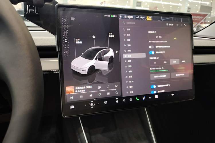 Used Tesla Model Y 2025 Long-Range All-Wheel-Drive Version Audio And AC Panel