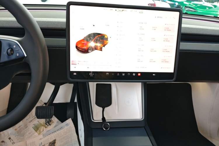 Used Tesla Model Y 2025 Long-Range All-Wheel-Drive Version Audio And AC Panel