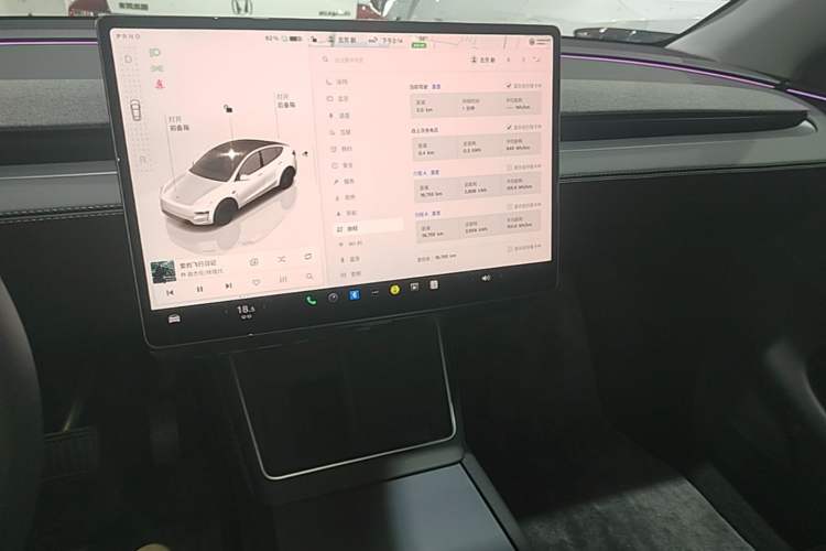 Used Tesla Model Y 2025 Long-Range All-Wheel-Drive Version Audio And AC Panel