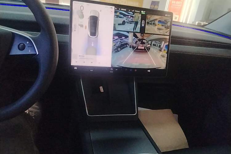 Used Tesla Model Y 2025 Rear-Wheel-Drive Version Audio And AC Panel