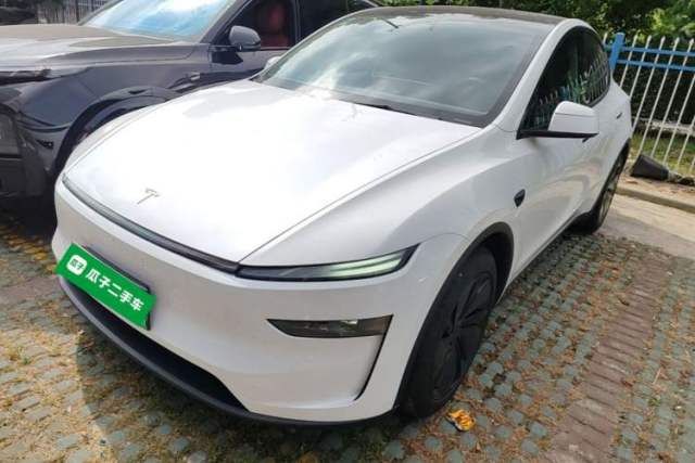 Used Tesla Model Y 2025 Rear-Wheel-Drive Version