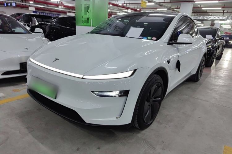 Tesla Model Y 2025 Rear-Wheel-Drive Version
