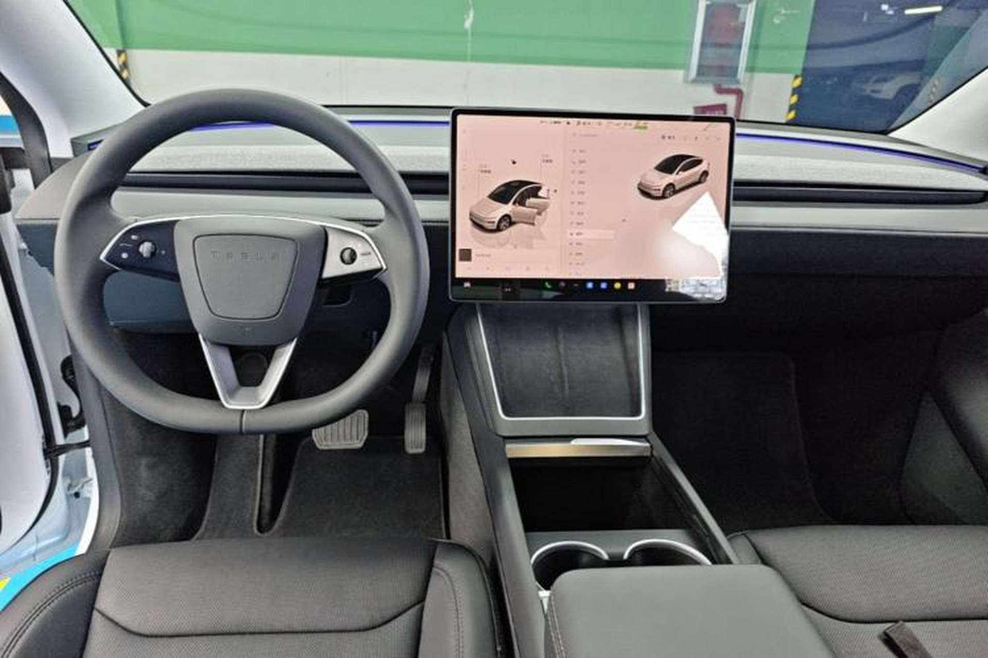 Used Tesla Model Y 2025 Rear-Wheel-Drive Version Center Console