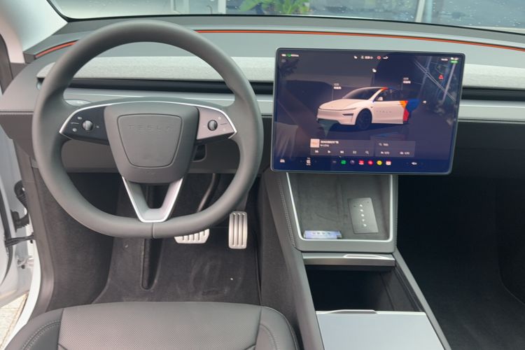 Used Tesla Model Y 2025 Updated Version Long-Range All-Wheel Drive Center Console