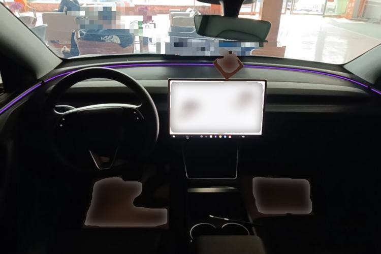 Used Tesla Model Y 2025 Updated Version Long-Range All-Wheel Drive Center Console