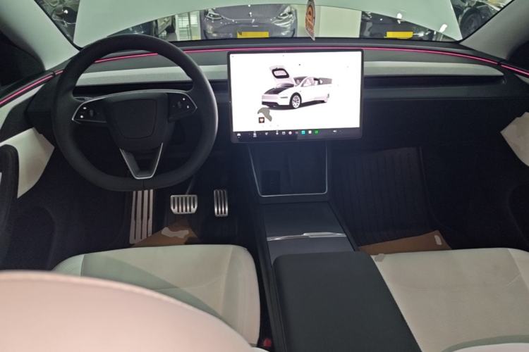 Used Tesla Model Y 2025 Long-Range All-Wheel Drive First Edition Center Console