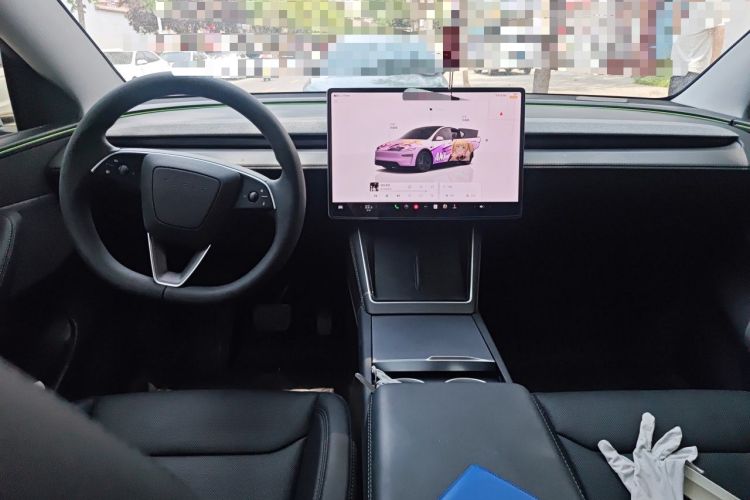 Used Tesla Model Y 2025 Rear-Wheel-Drive Version Center Console