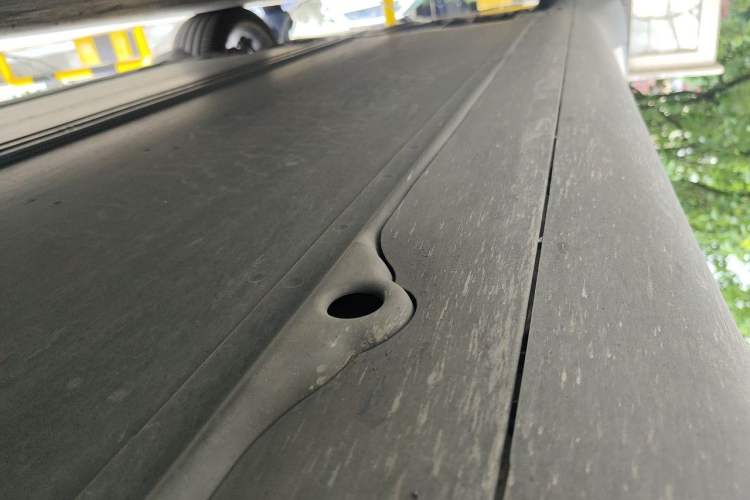 Used Tesla Model Y 2025 Long-Range All-Wheel-Drive Version Chassis Front Right
