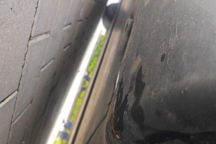 Used Tesla Model Y 2025 Rear-Wheel Drive First Edition Chassis Front Right