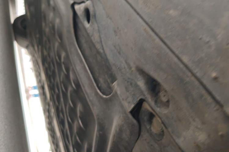 Used Tesla Model Y 2025 Updated Version Long-Range All-Wheel Drive Chassis Front Right