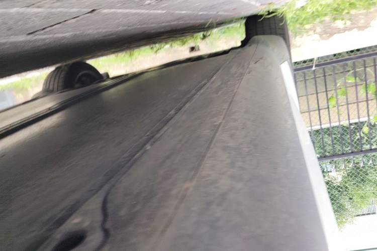 Used Tesla Model Y 2025 Long-Range All-Wheel-Drive Version Chassis Front Right
