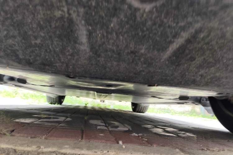 Used Tesla Model Y 2025 Long-Range All-Wheel-Drive Version Chassis Front