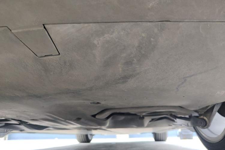 Used Tesla Model Y 2025 Long-Range All-Wheel-Drive Version Chassis Rear