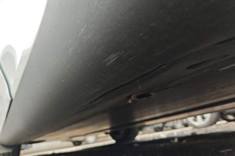 Used Tesla Model Y 2025 Long-Range All-Wheel-Drive Version Chassis Rear Left