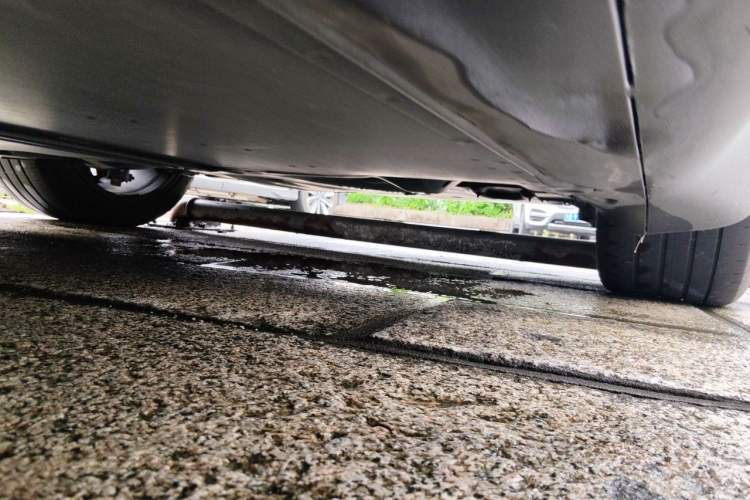 Used Tesla Model Y 2025 Rear-Wheel-Drive Version Chassis Rear Left