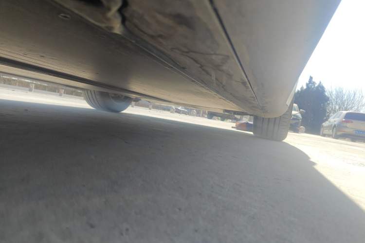 Used Tesla Model Y 2025 Long-Range All-Wheel Drive First Edition Chassis Rear Right