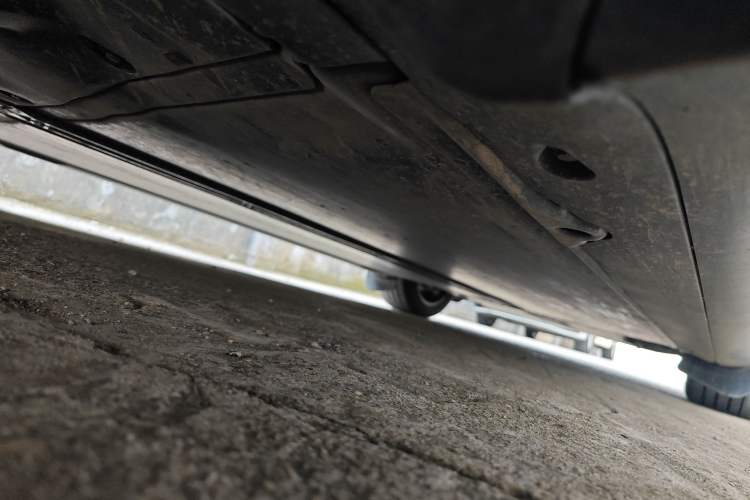 Used Tesla Model Y 2025 Rear-Wheel Drive First Edition Chassis Rear Right