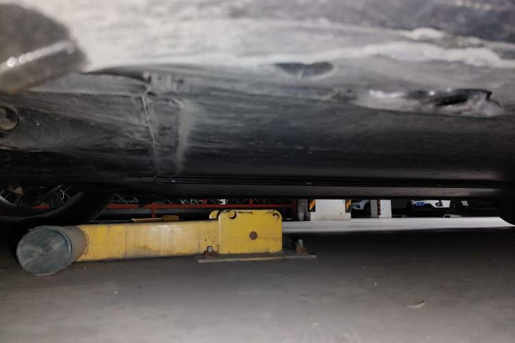 Used Tesla Model Y 2025 Updated Version Long-Range All-Wheel Drive Chassis Rear Right