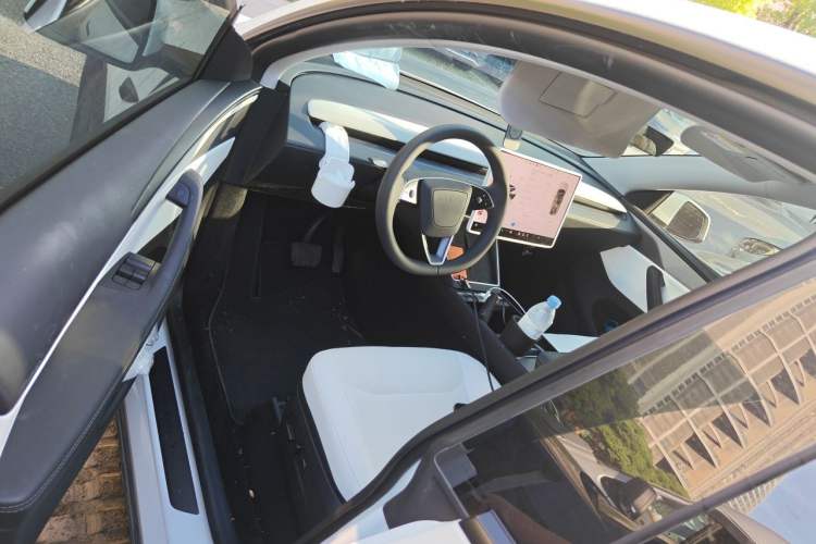 Used Tesla Model Y 2025 Updated Version Long-Range All-Wheel Drive Driver Seat