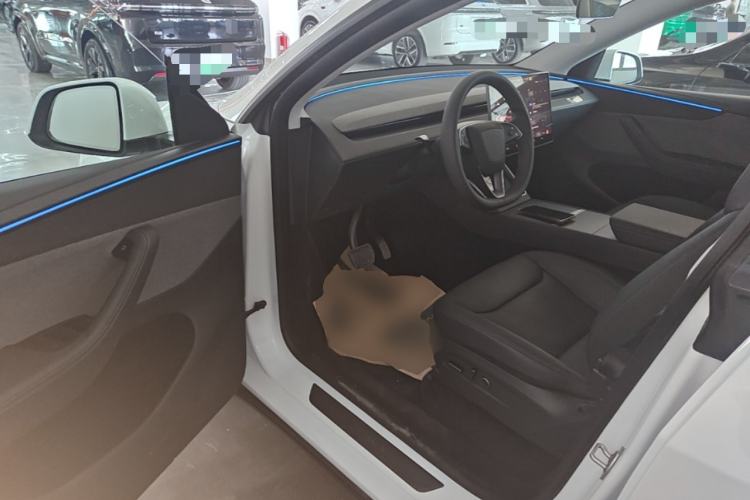 Used Tesla Model Y 2025 Rear-Wheel-Drive Version Driver Seat