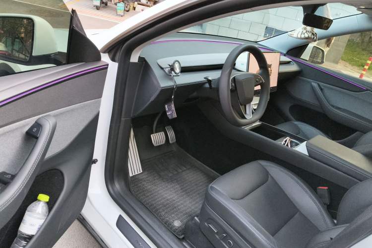 Used Tesla Model Y 2025 Rear-Wheel-Drive Version Driver Seat