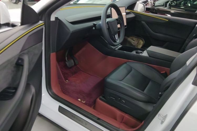 Used Tesla Model Y 2025 Updated Version Long-Range All-Wheel Drive Driver Seat